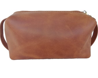 Leather make up bag, leather makeup case, makeup case, makeup purse, large makeup bag cognac makeup bag, custom makeup bag, toilet bag