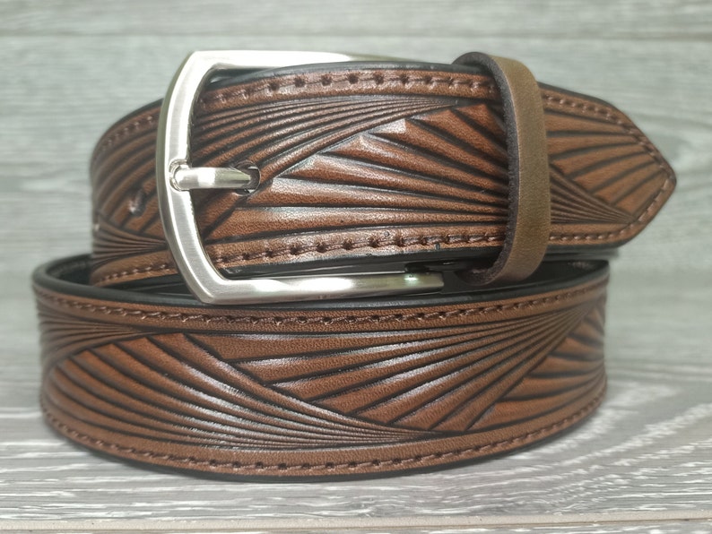 Tooled leather belt, mens leather belt, western leather belt, embossed belt, personalized belt, gift for dad, fathers day gift, papa gifts. Brown
