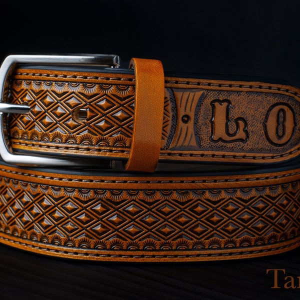 Ceinture prénom, ceinture personnalisée, ceinture jour de Noël, ceinture faite main, cadeau d'anniversaire pour lui, cadeau fête des pères, ceinture personnalisée, ceinture en cuir personnalisée