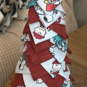 Christmas Snoopy/Charlie Brown Quilt Trees with or without lights.