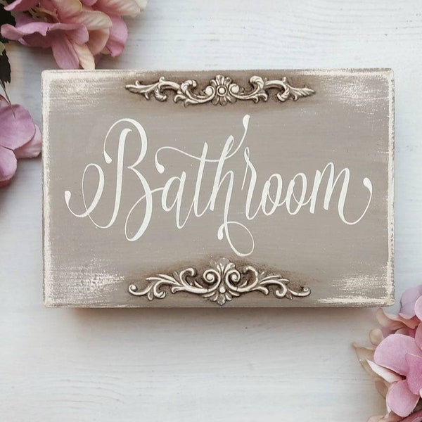 Bathroom sign Small reclaimed wood bathroom decoration Rustic calligraphy signs French cottage vintage style bathroom art Housewarming gift