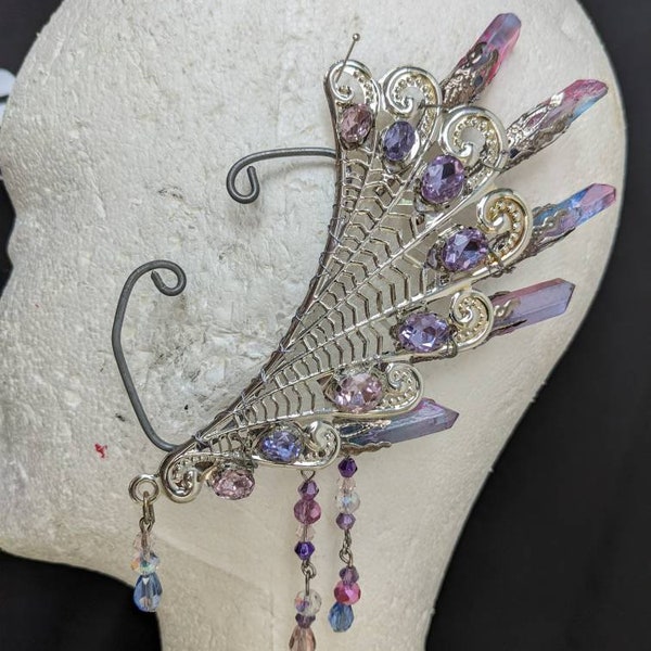 Manchette cristal type oreille d'elfe avec pendentifs en perles de verre et cristaux, gemmes