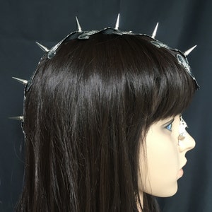 Goth head jewel, spine, vertebral bones jewel, bone tail with spikes, spine headpiece,  silver metal thorns, bones crown