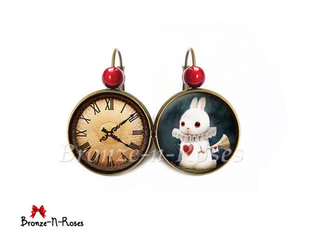 Boucles D'oreilles Originales Alice Au Pays Des Merveilles – Métal Multicolore, Fermoir Clous, Neuf Avec étiquettes