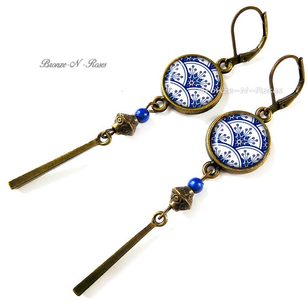 Boucles d'oreille porcelaine chinoise motifs bleue bronze