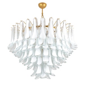 Dalie Lattimo • Vintage Murano saddle petals chandelier • Ø90 cm • Vintage 70s design pendant lamp Made in Italy