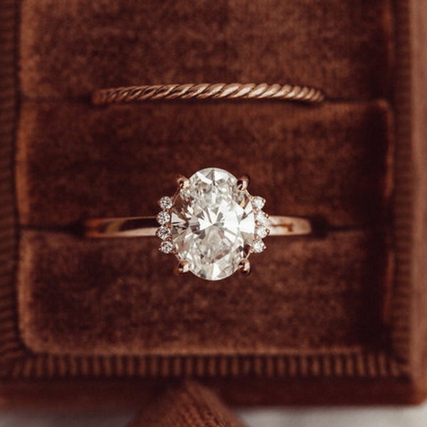 1.5 ct Oval Lab Grown Diamond Cluster Engagement Ring, Art Deco Style Bridal Anniversary Ring, F/VS1 IGI Certified Diamond Wedding Ring