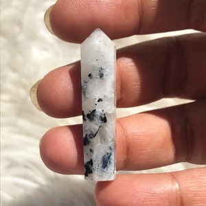 One Rainbow Moonstone single Point |Genuine Moonstone|Flashy Moonstone|Moonstone crystal|moonstone natural|jewelry supplies