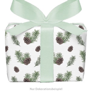 3 Bögen Geschenkpapier TANNENZAPFEN braun grün weiß für Weihnachten, gedruckt auf PEFC zertifiziertem Papier, 50 x 70 cm