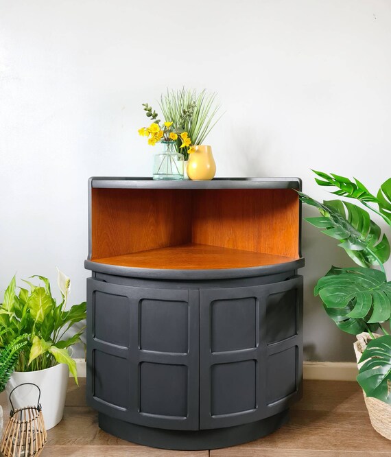 Modern corner 2024 drinks cabinet