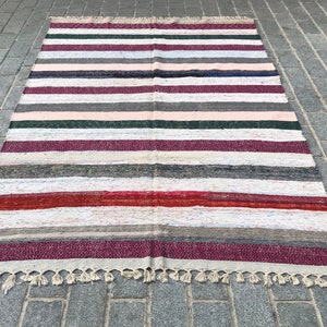 anatolijski kilim, 6 x 9 stóp, turecki, zabytkowy kilim, kilim w stylu vintage, minimalistyczny styl vintage, duży dywan kilim, dywan do salonu, beżowy wełniany róg, ręcznie robiony dywan.