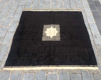 Vintage Turkish Kilim Rug, 4x5 ft, Oushak Decor