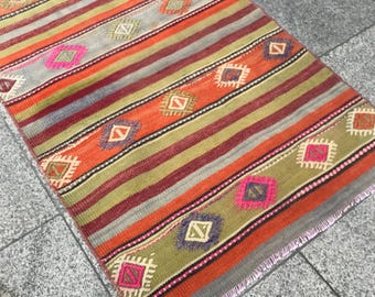 Tapete Kilim turco vintage, tecido à mão em lã, 91 x 122 cm