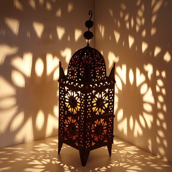 Lanterne marocaine en fer Anwal H-90 Finition rouille Forme minarets | Lanterne orientale Lanterne de jardin décorative Ramadan du Maroc L1664