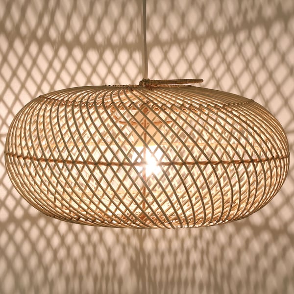 Rattan Lampe Esra handgemachte Pendelleuchte Boho Chic Hängelampe mediterran Deckenlampe Stimmungslicht Nachhaltig Leuchte Hängeleuchte