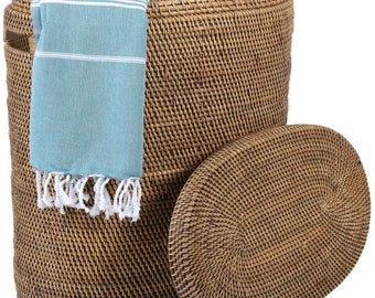 Cesto per biancheria in rattan Ela ovale con coperchio 50x30x54 cm in marrone bianco naturale portabiancheria con 2 scomparti contenitore per biancheria boho raccoglitore per biancheria