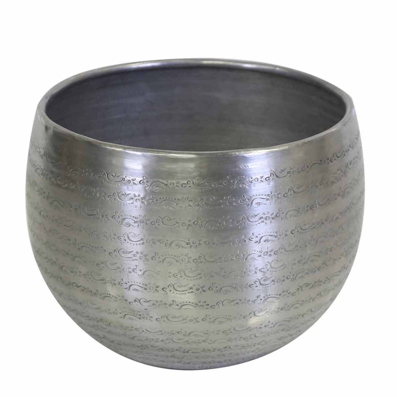 Oriental flowerpot Almeria silver aluminum plant pot decorated with hammer finish Moroccan style planter image 5