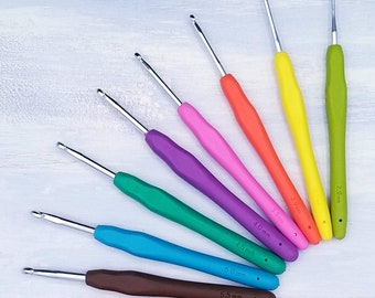 Softgrip Crochet Hook 3mm, 3.5mm, 4mm or 8mm