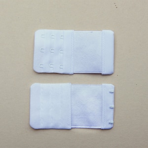 Bra Extender with elastic, Extension 3 hook, Hook and Eyes, 3 rows, 1 extender,  White color, Lingerie supplies.