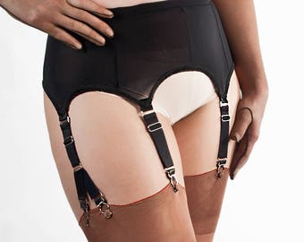 Nylon Power Mesh Garter Belt / Suspender Belt with 6 Straps and 8 Clips for Stockings.