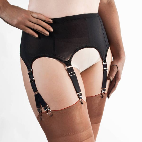 Nylon Power Mesh Garter Belt / Suspender Belt with 6 Straps and 8 Clips for Stockings.