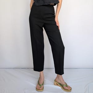 Vintage High-Waisted Pleated Black Chino Trousers – Lightweight & Wrinkle-Resistant