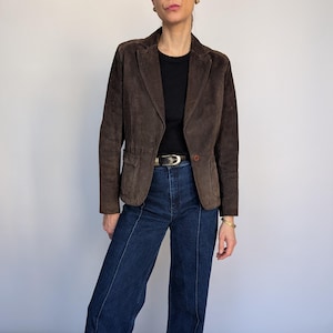 Suede Leather Jacket - Women&#39;s Vintage Brown Suede Blazer for a Stylish Look, Perfect for Any Occasion & Season