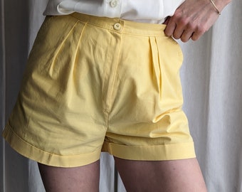 Mini short plissé taille haute en coton jaune - vintage Bermudes pour femmes UK 10