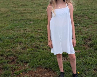 Vintage weißes Baumwoll Unterkleid mit Stickerei – Cottagecore Minimalist – Handgemachtes antikes französisches Nachthemd - Size M