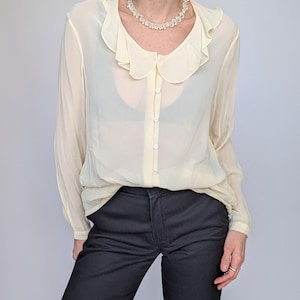 Ruffle Collar Blouse - Elegant Vintage Cream Blouse for Women, Cute Ruffle Detail, Stylish & Chic Tops, Perfect for Any Occasion