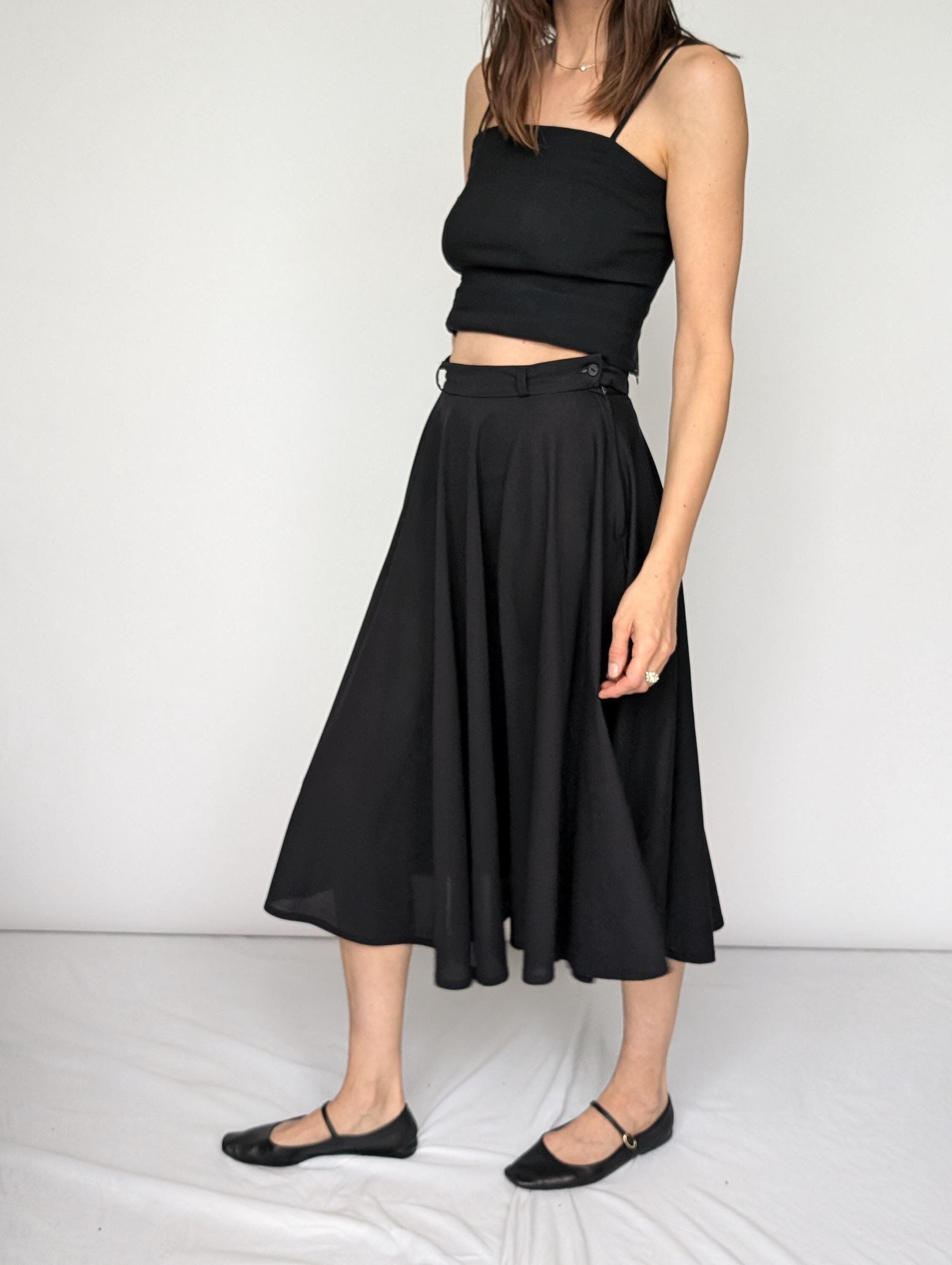 Vintage 1980s Black Pleated Wide Flare Skirt – Women's Retro Classic