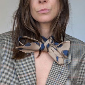 Vintage Men’s Neck Tie with Unique Light Brown & Blue Leopard Print