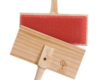 Ashford, Hand Carder, Small, Fine 72ppsi, Comfortable round handle,