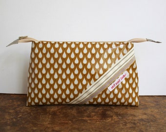 cosmetic bag , travel toiletry bag, weekend size, make up, pencil bag, drops, dots, yellow, golden, washable ***