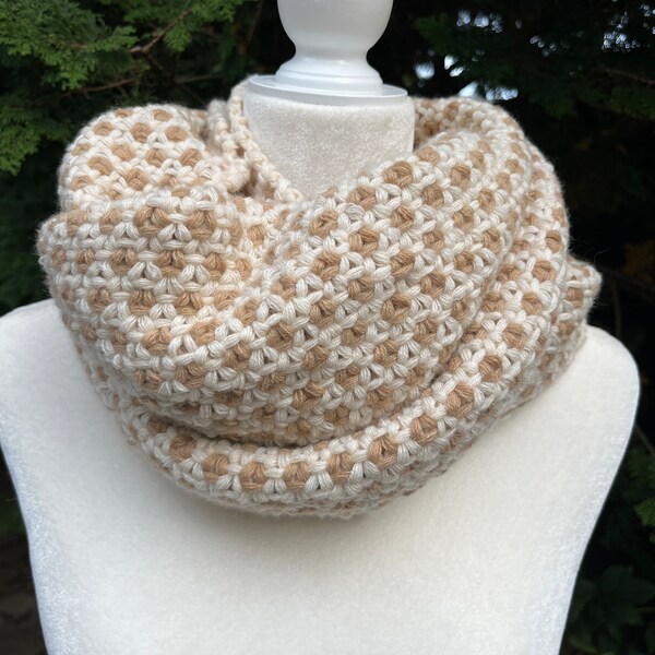 Hand-knit 100% Recycled Cashmere Cowl in Khaki Dot