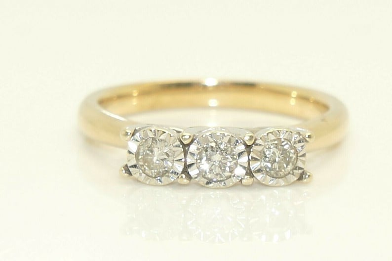 Unusual Vintage 9Ct Gold Trilogy Diamond Engagement Ring Size O
