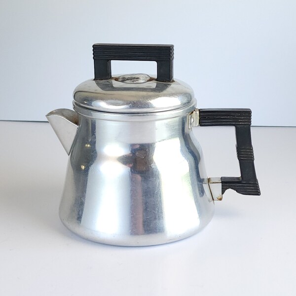 Vintage Wear Ever Aluminum Percolator Coffee Pot, X-3002, Bakelite Handle, 2 Cups