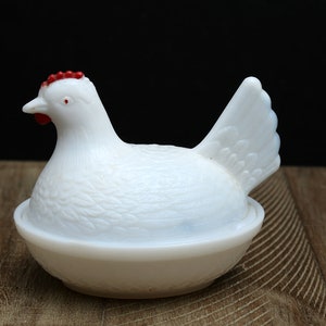 Milk Glass Hen on Nest | Vintage Candy Dish | Farmhouse Decor