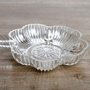 Vintage Federal Glass Clover Trinket Dish – Shamrock Candy Bowl