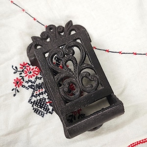 Vintage Cast Iron Wall-Mounted Match Box Holder - Rustic Fireplace Decor & Decorative Storage