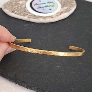 Brass skinny cuff bracelet:textured stacking bracelet,very thin hammered gold bangle,adjustable Jewellery