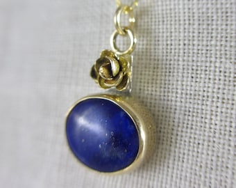 Stunning 14k Gold, Cast Succulent + Lapis Lazuli Necklace * Beautiful Oval Rich Blue Cabochon * Solid Gold Flower * Organic Blossom Rose