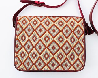 Mexican Purse, Mexican Handbag, Hand Embroidered Bag, Crossbody Mexican Purse, Floral Mexican Bag, Embroidered Purse Large Embroidered Purse