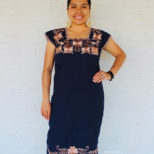 Mexican Embroidered Dress. Beautiful Traditional Dress. Handmade Mexican Dress. Peasant Dress. Women’s Mexican Formal Dress