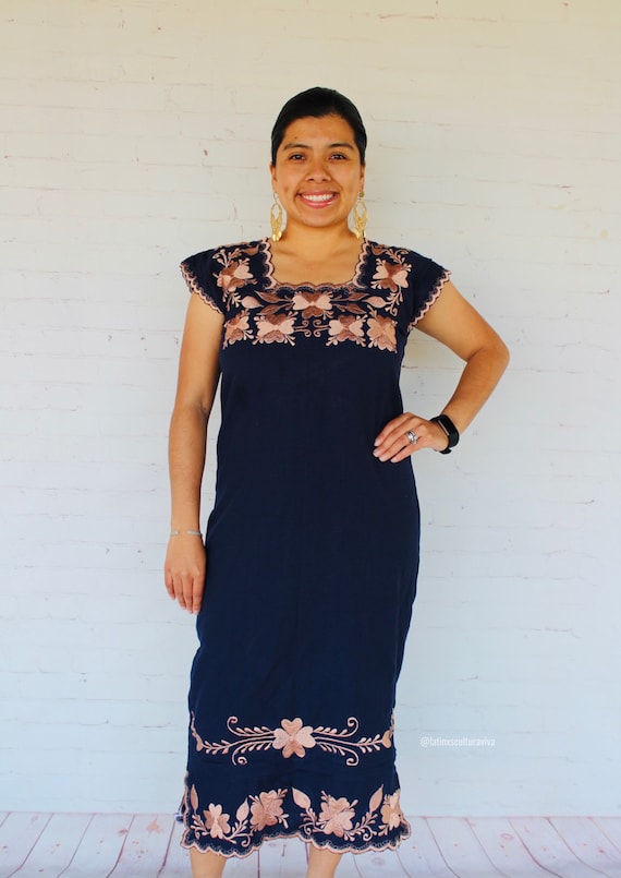 Mexican Embroidered Dress. Beautiful Traditional Dress. Handmade Mexican Dress. Peasant Dress. Women's Mexican Formal Dress Mexican Embroidered Dress. Beautiful Traditional Dress. Handmade Mexican Dress. Peasant Dress. Women's Mexican Formal Dress