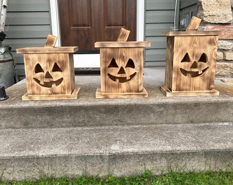 Paquete de 3 calabazas grandes de madera de cedro quemado - Decoración de otoño de madera para Halloween
