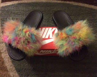 nike fuzzy flip flops