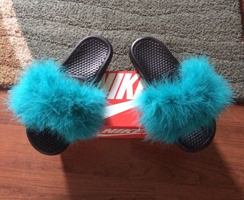 women's nike fluffy slides