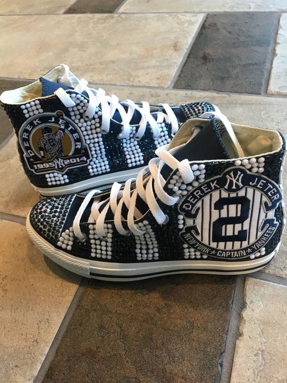 yankees converse sneakers