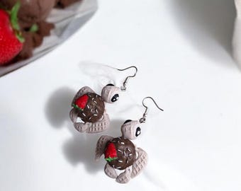 Handbemalte 3D Schokoladeneis Schildkröte Ohrringe Schmuck / 3d gedruckte Schildkröte Dessert Eis Schaufel Schildkröte Ohrhänger Fidget